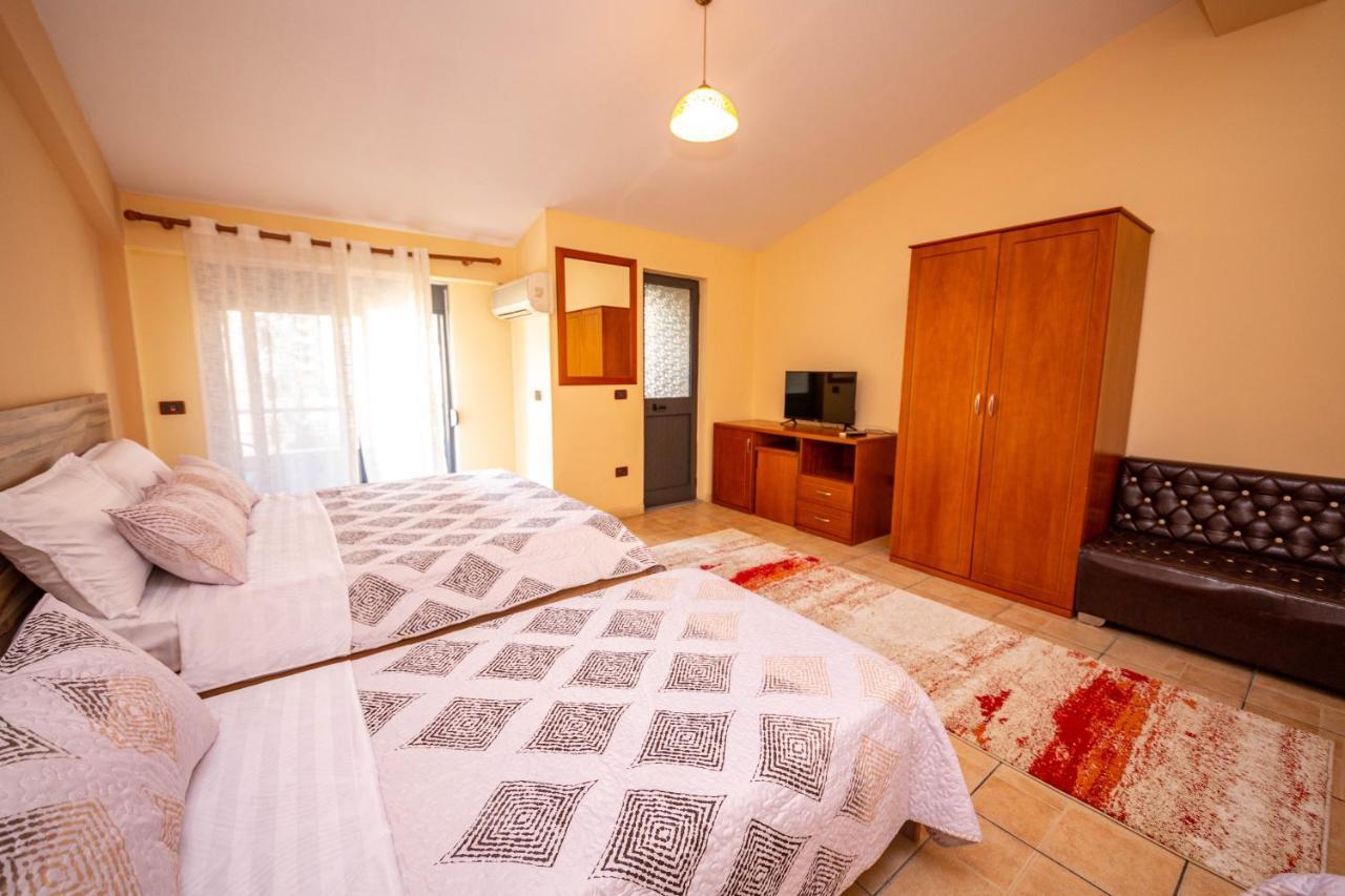 Galante Hotel Дуррес Екстер'єр фото