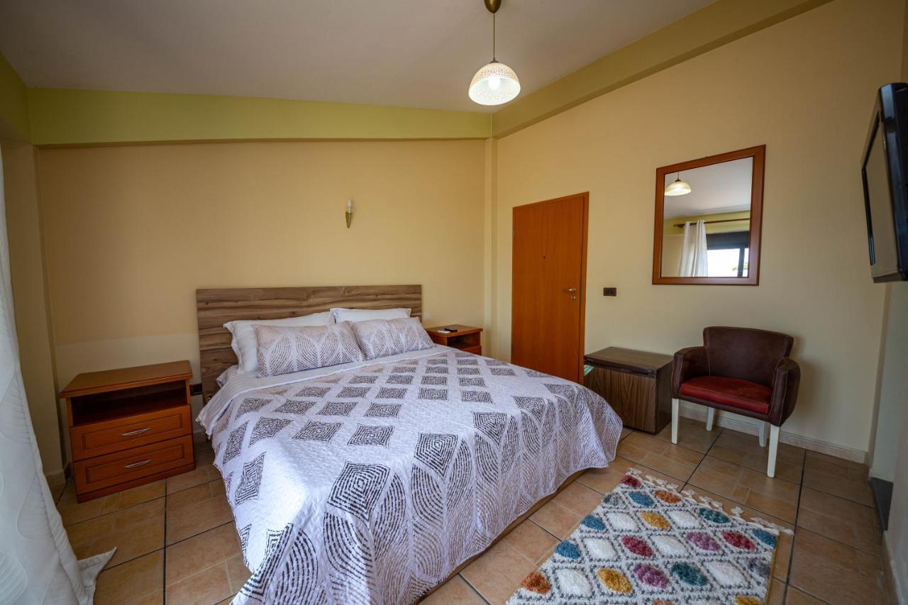 Galante Hotel Дуррес Екстер'єр фото