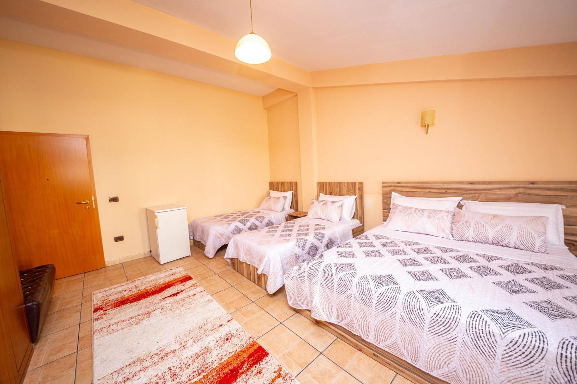 Galante Hotel Дуррес Екстер'єр фото